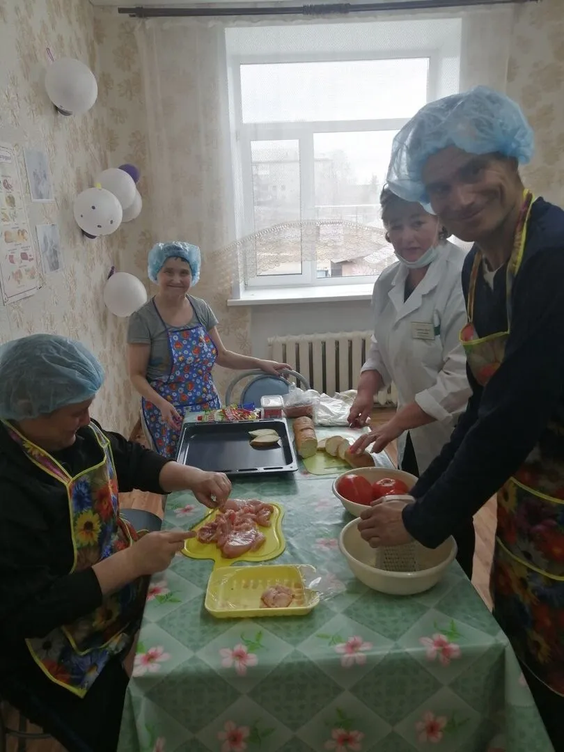 Итоги визита представителей благотворительного фонда "Старость в радость" в ГБУ «Психоневрологический интернат «Зеленый Бор».