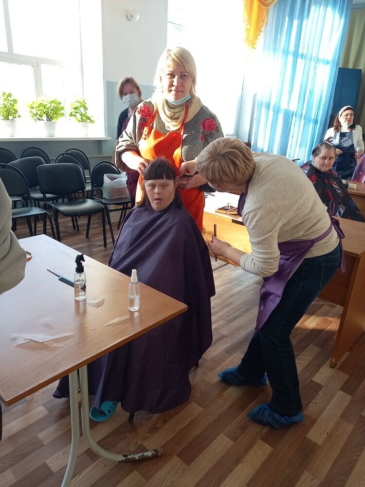 Новая стрижка и хорошее настроение