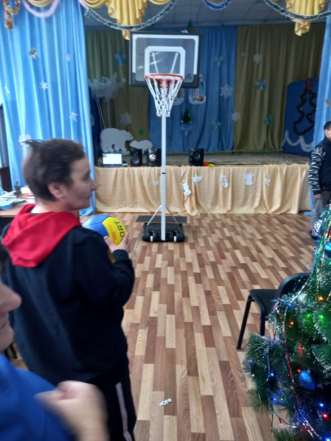"Рождественские игры"