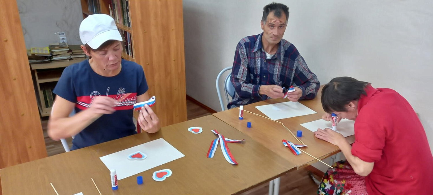 Занятие объединения "Мастерская творчества"