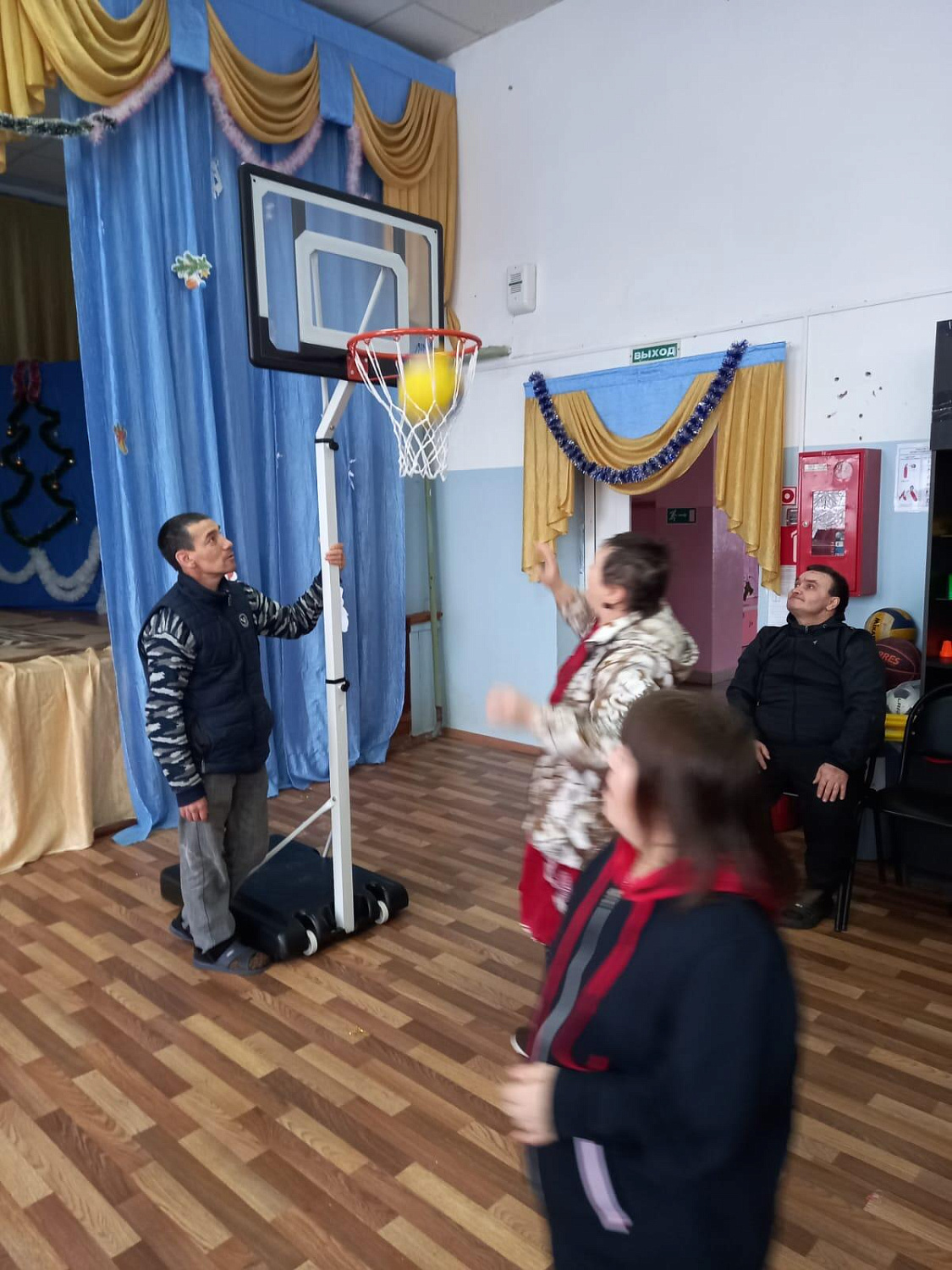 "Рождественские игры"