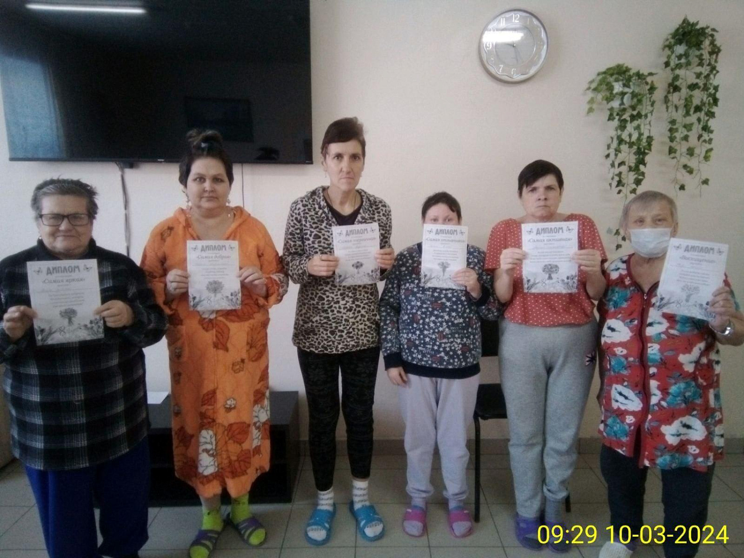 Конкурсная программа «Хозяюшка», посвященная Международному женскому дню.