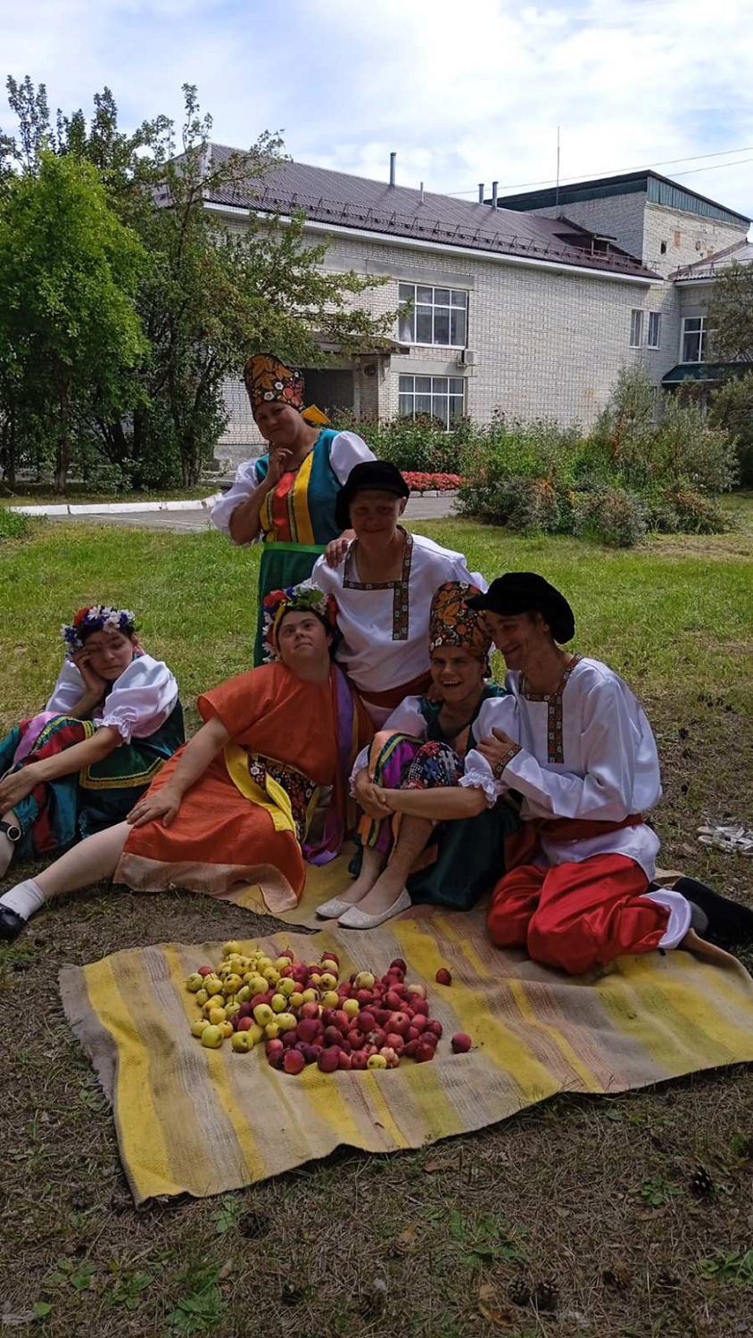 «Солнечный праздник Яблочный Спас»