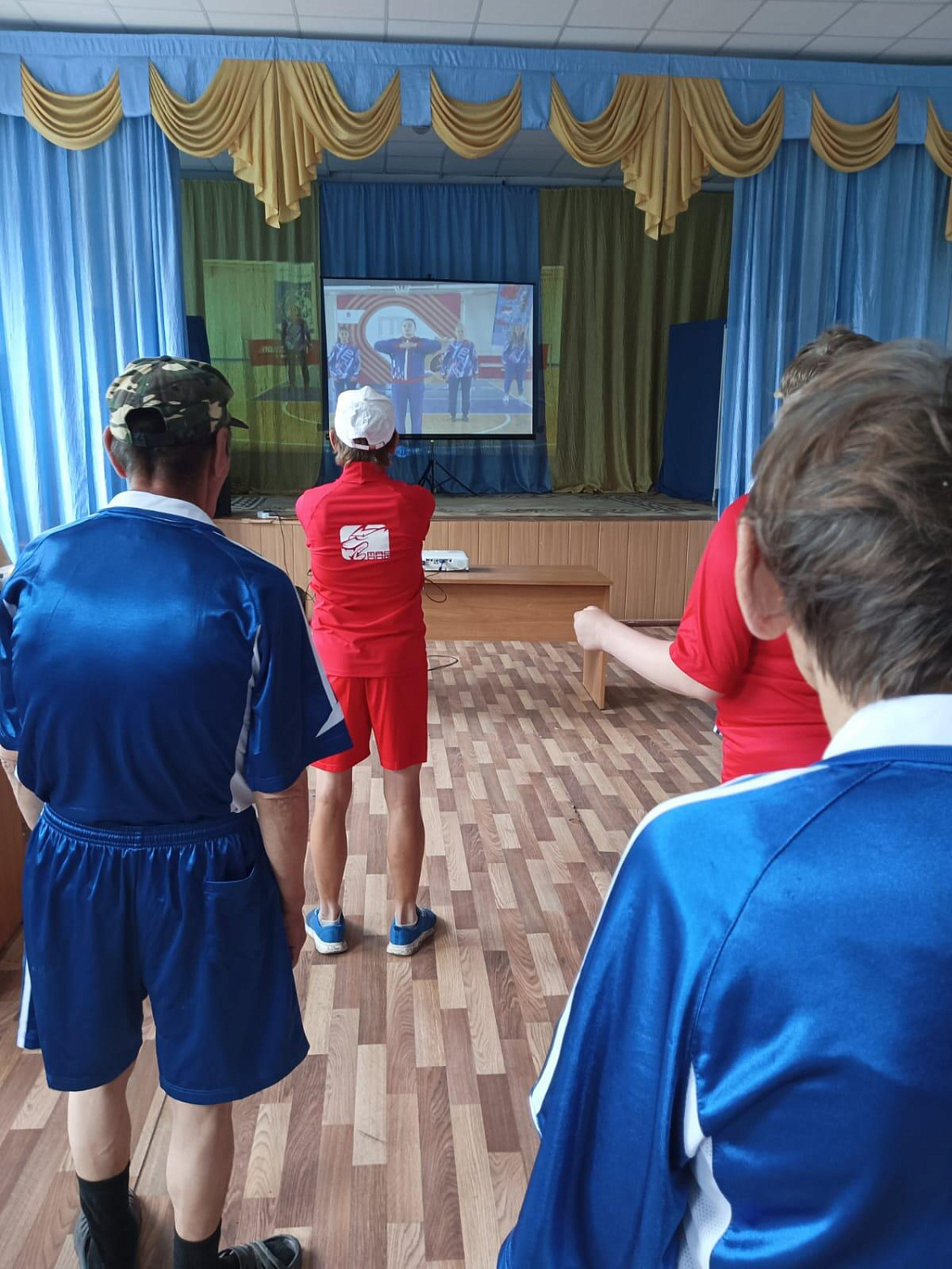 "Зарядка с чемпионом" 